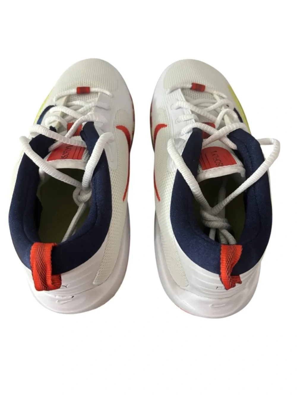 Nike‎ ISOFLY GS White Limelight Size 7 Kid Athletic Shoes HJ3866-100 NWOT